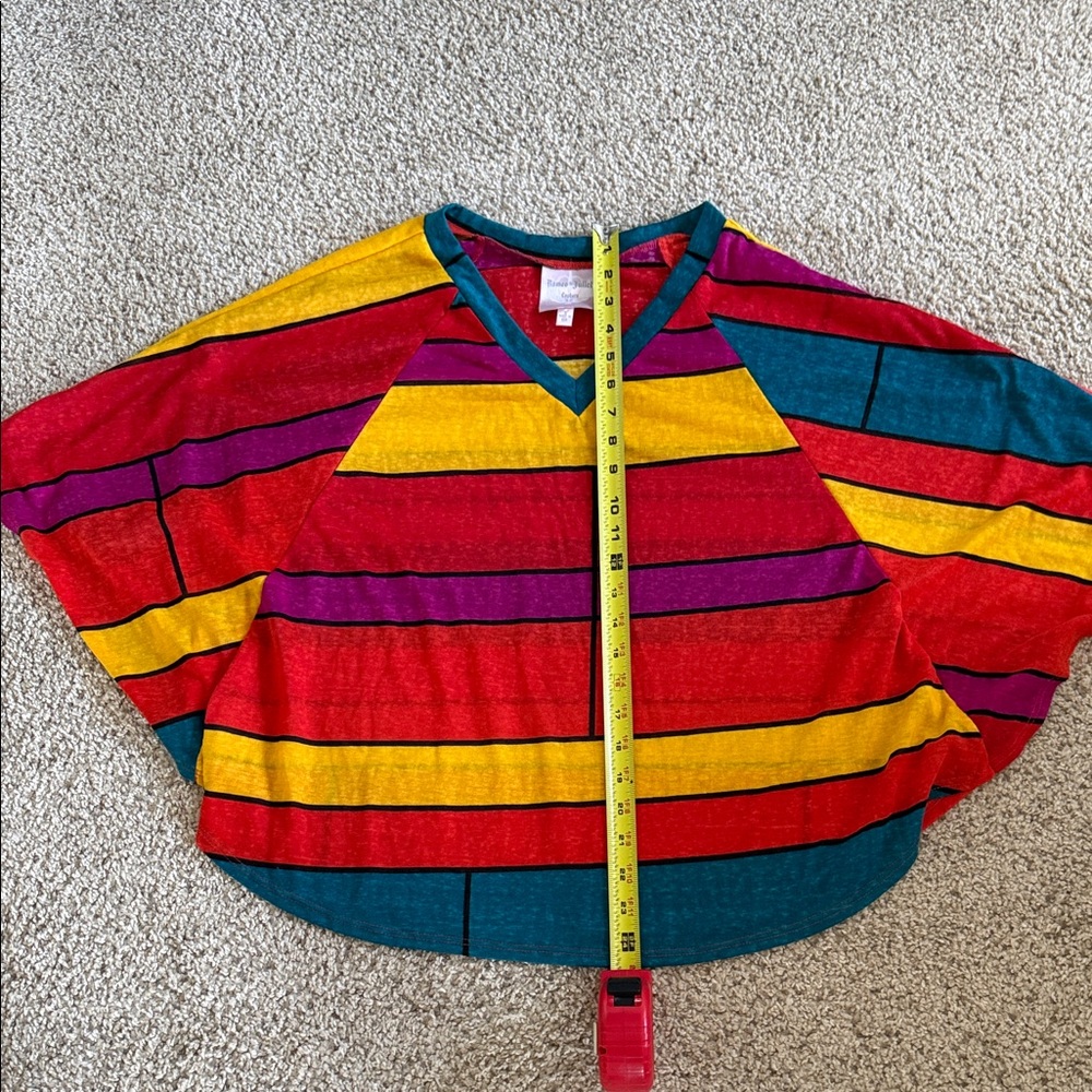 Romeo & Juliet Couture retro Multicolor Striped batwing Tee Sz s
